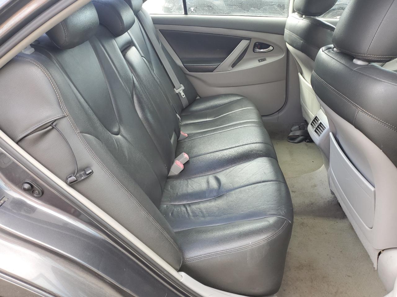 2010 Toyota Camry Hybrid VIN: 4T1BB3EK1AU117073 Lot: 70806995