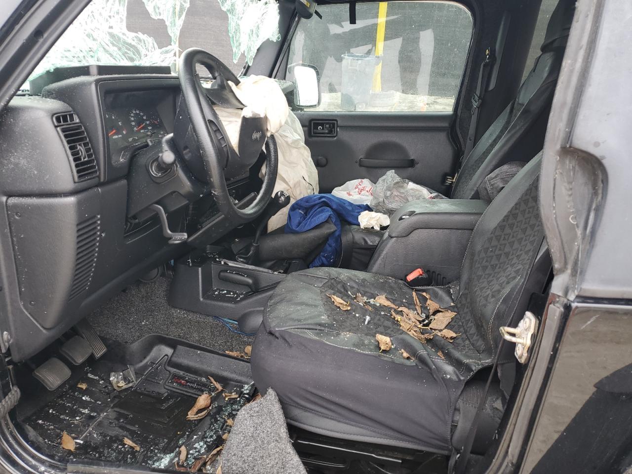 2005 Jeep Wrangler X VIN: 1J4FA39S25P378813 Lot: 83954365