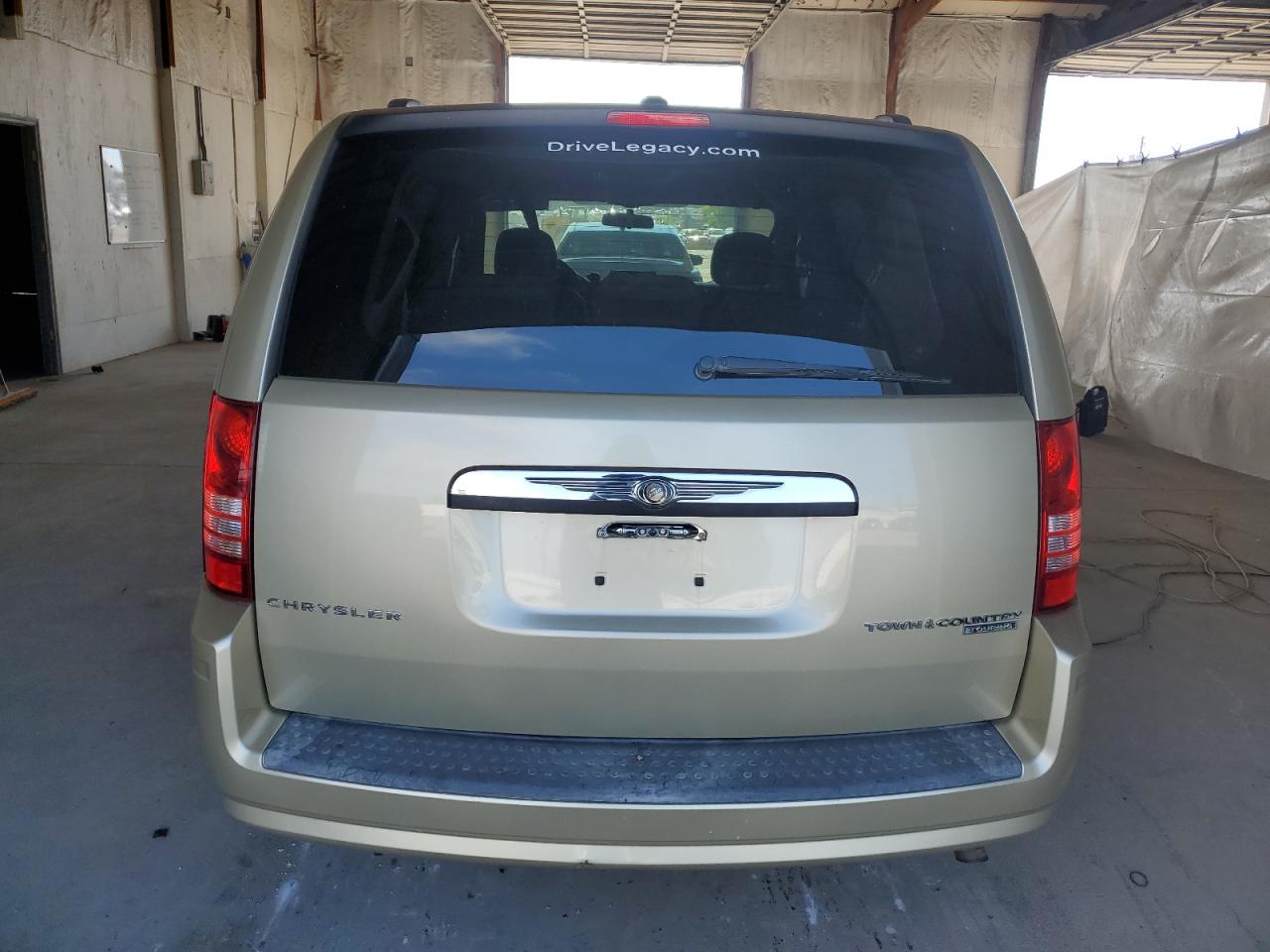 2010 Chrysler Town & Country Touring VIN: 2A4RR5D10AR387020 Lot: 84437155