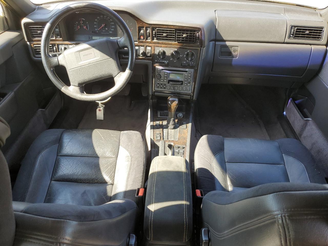 1995 Volvo 850 T5R VIN: YV1LS5817S2229309 Lot: 84764455