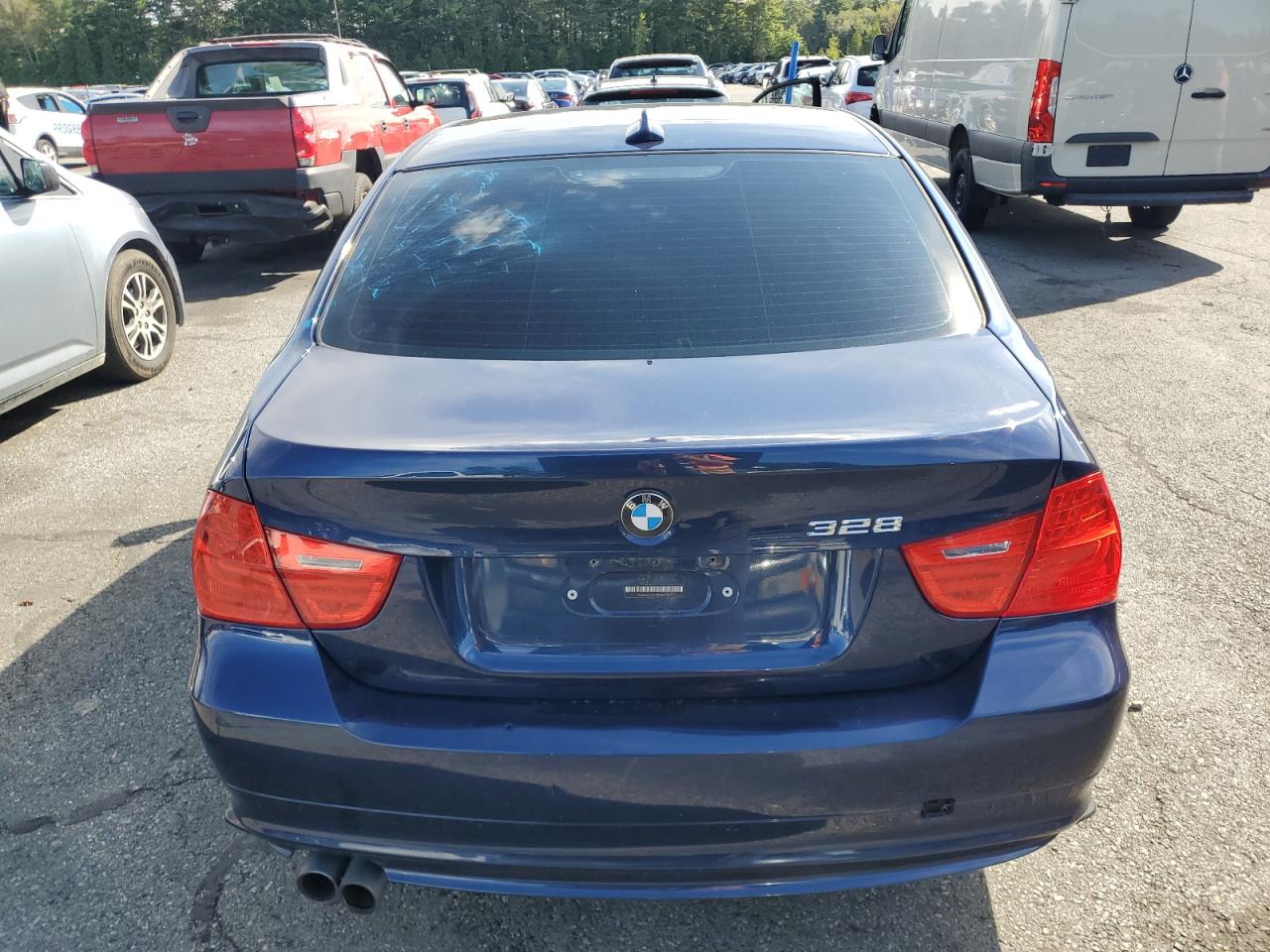 2011 BMW 328 Xi VIN: WBAPK7G51BNN69641 Lot: 71830235