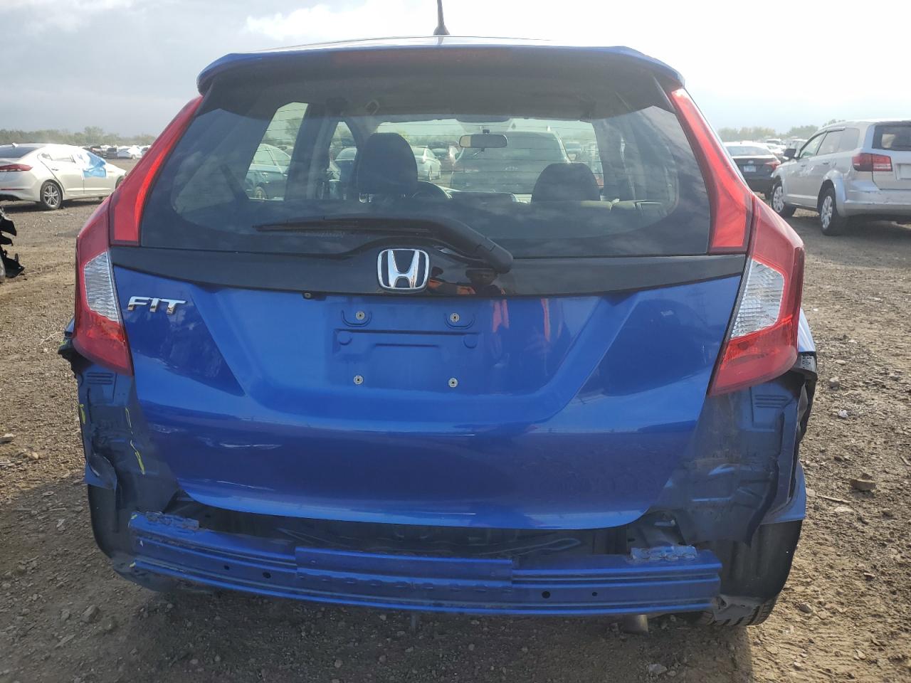 2017 Honda Fit Lx VIN: JHMGK5H58HS008156 Lot: 82119395