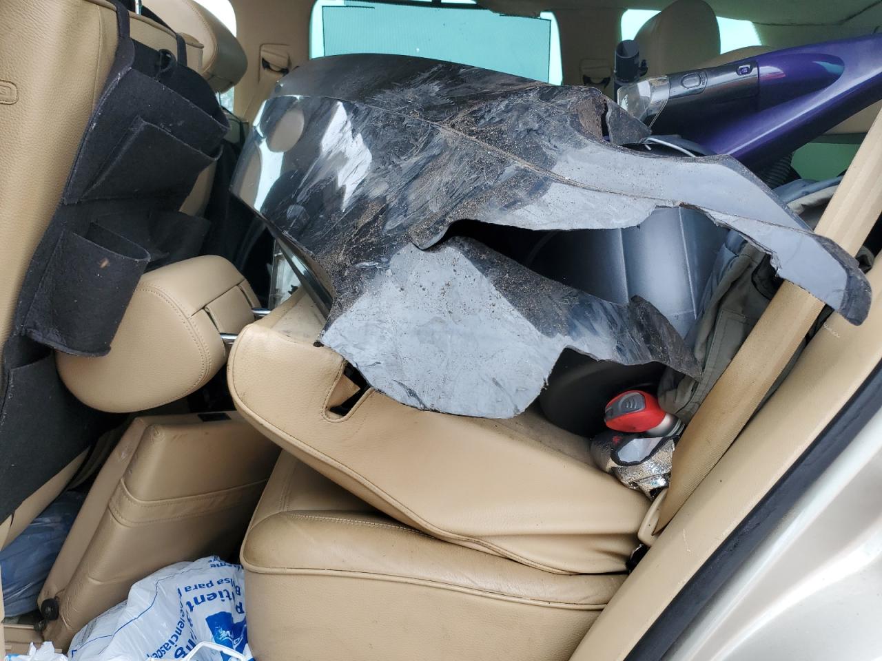 2004 Volkswagen Touareg 3.2 VIN: WVGBC67L24D032106 Lot: 81946545