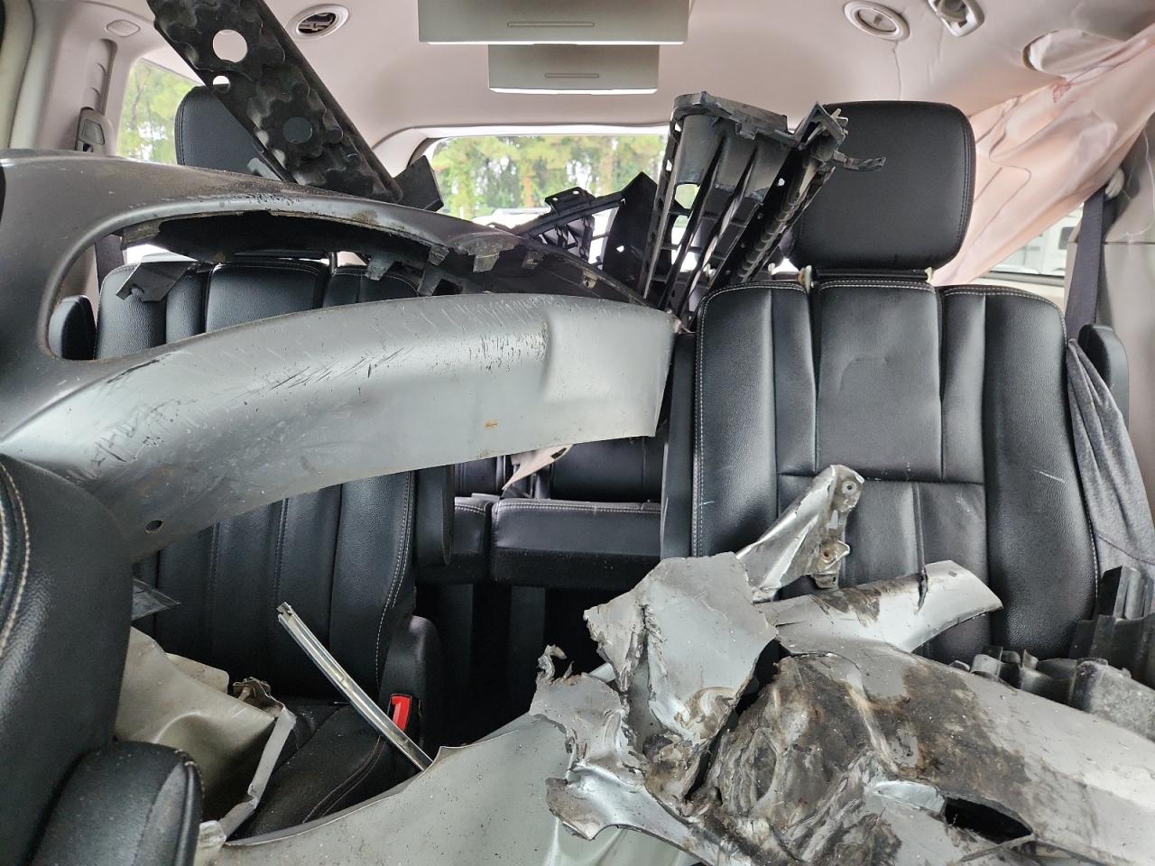 2014 Chrysler Town & Country Touring VIN: 2C4RC1BG2ER256880 Lot: 81904925