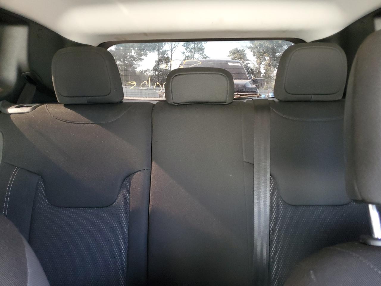 2023 Jeep Renegade Latitude VIN: ZACNJDB18PPP32698 Lot: 80300105