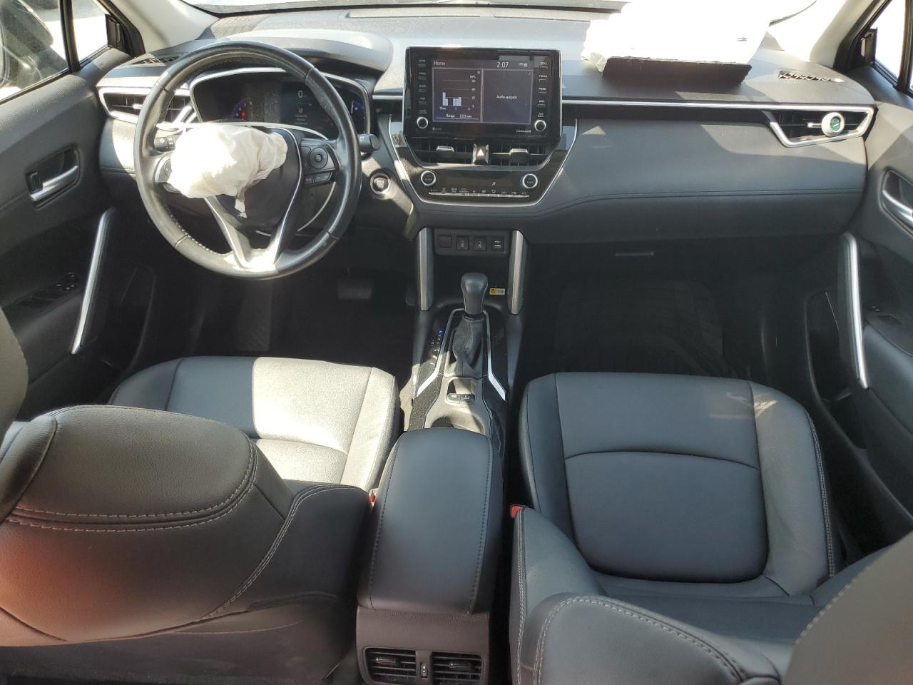 2022 Toyota Corolla Cross Xle VIN: 7MUEAABG6NV035302 Lot: 81323365