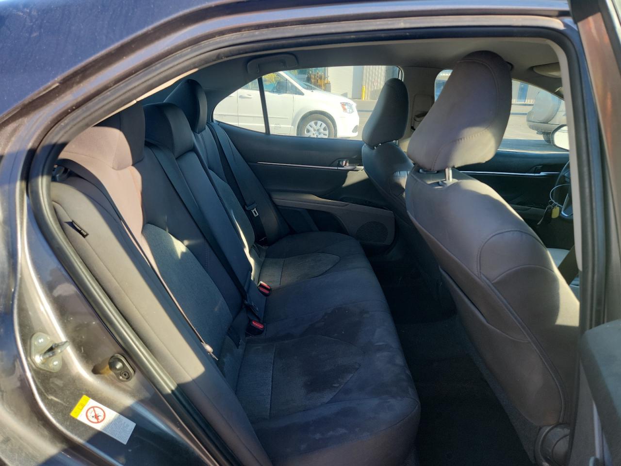 2018 Toyota Camry L VIN: 4T1B11HK5JU081522 Lot: 80012085