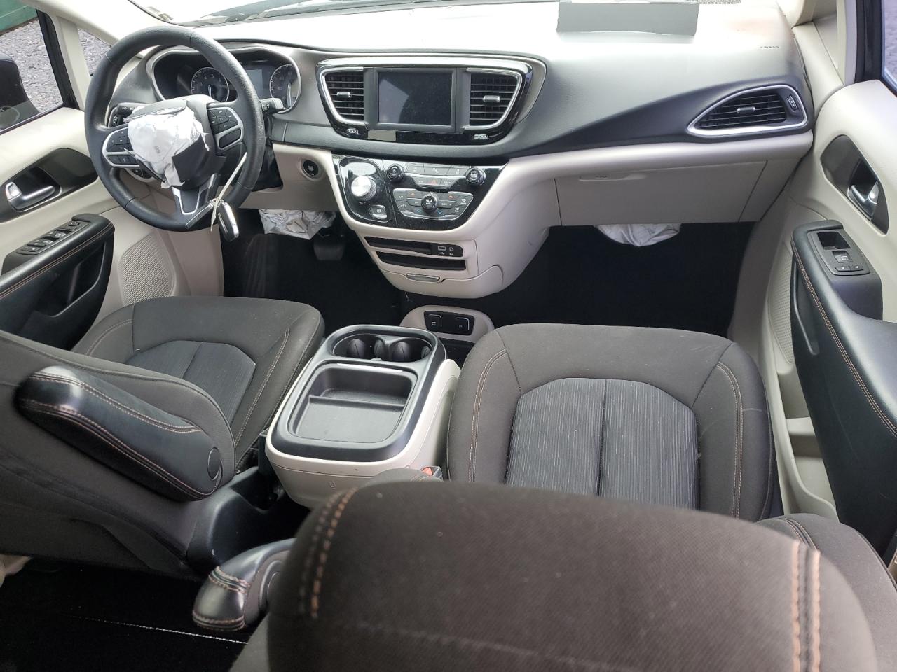 2020 Chrysler Pacifica Touring VIN: 2C4RC1FG4LR158893 Lot: 81643275