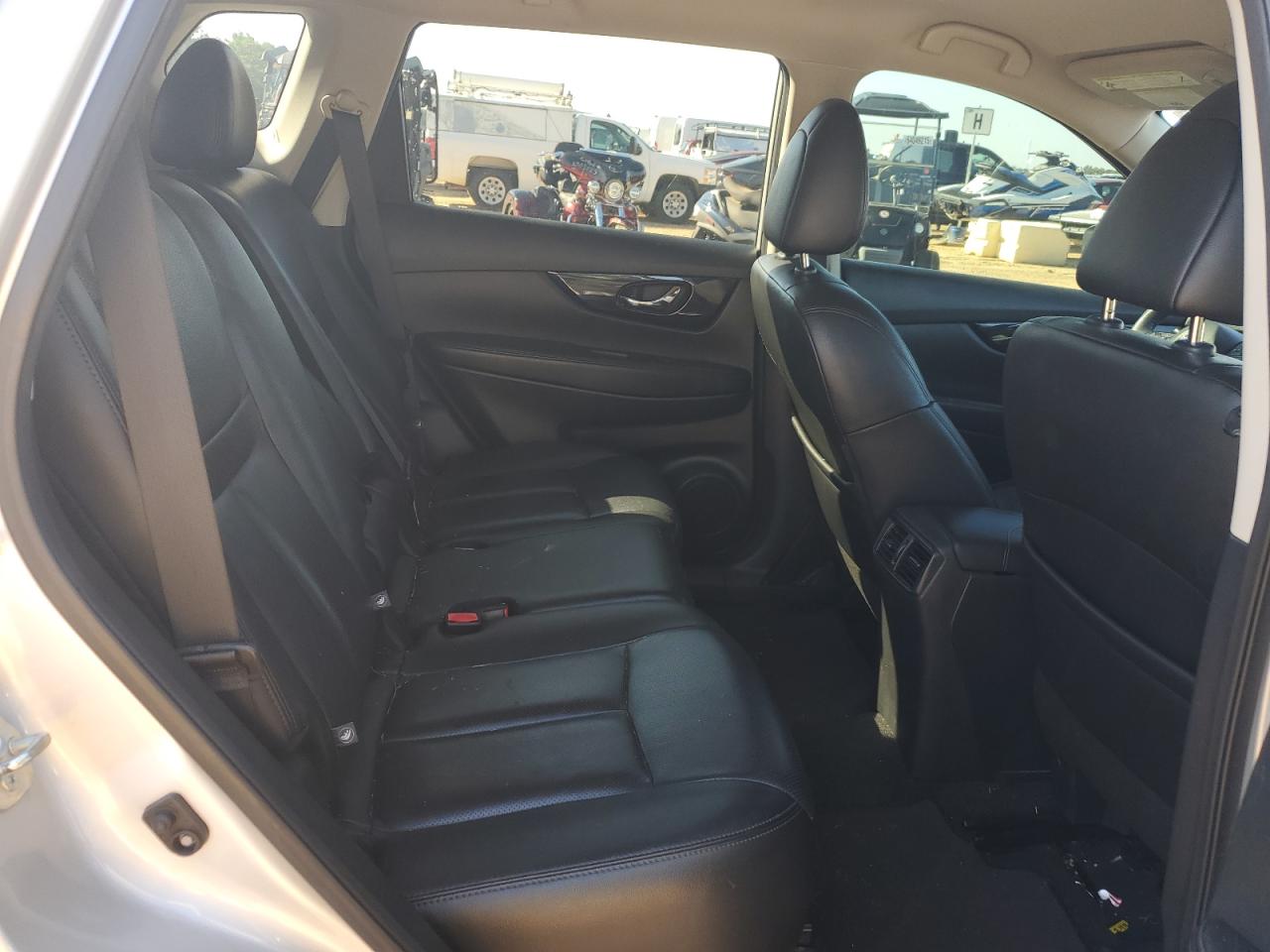 2020 Nissan Rogue S VIN: 5N1AT2MT3LC715753 Lot: 81850955