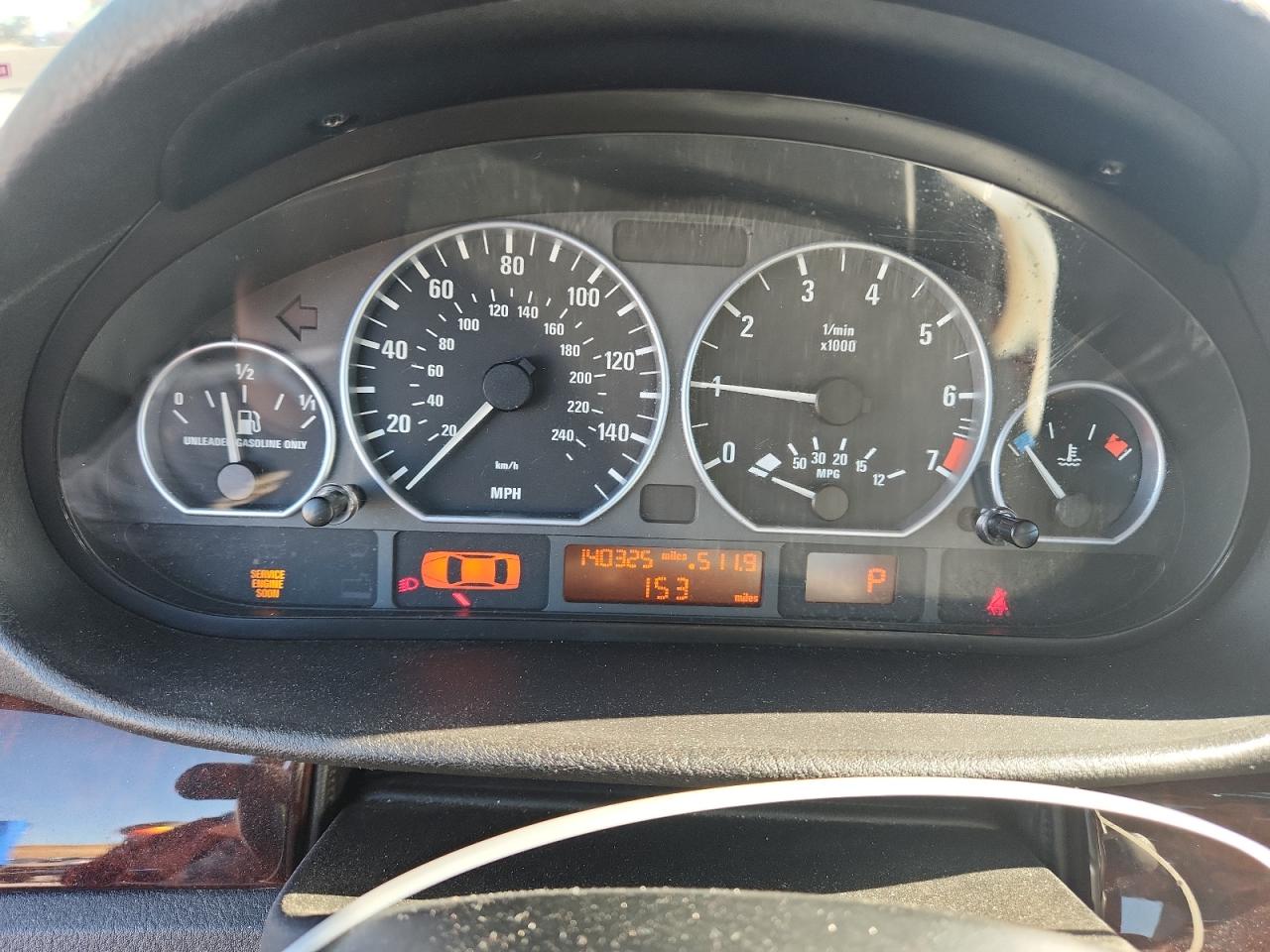 2005 BMW 330 Xi VIN: WBAEW53435PN37232 Lot: 84393915