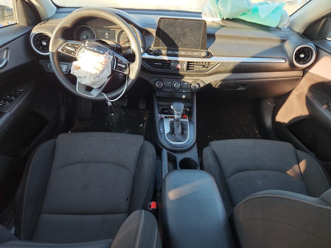 2023 Kia Forte Lx VIN: 3KPF24AD4PE677292 Lot: 81141405