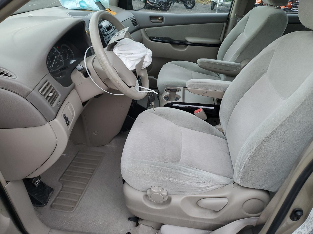 2004 Toyota Sienna Ce VIN: 5TDZA29C34S204016 Lot: 71665015