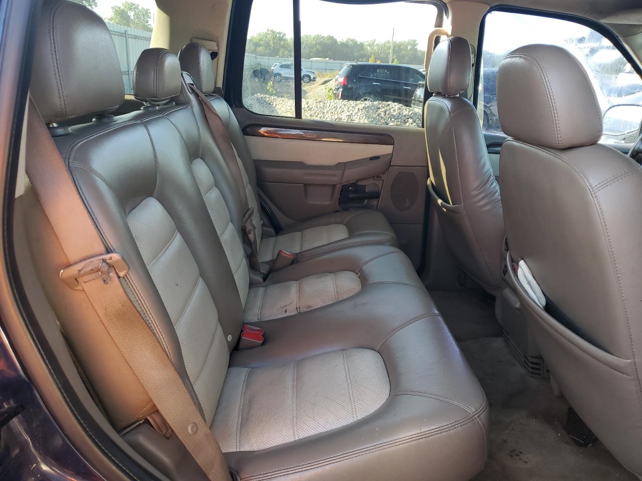 2004 Ford Explorer Eddie Bauer VIN: 1FMZU74W44UB78040 Lot: 84029215