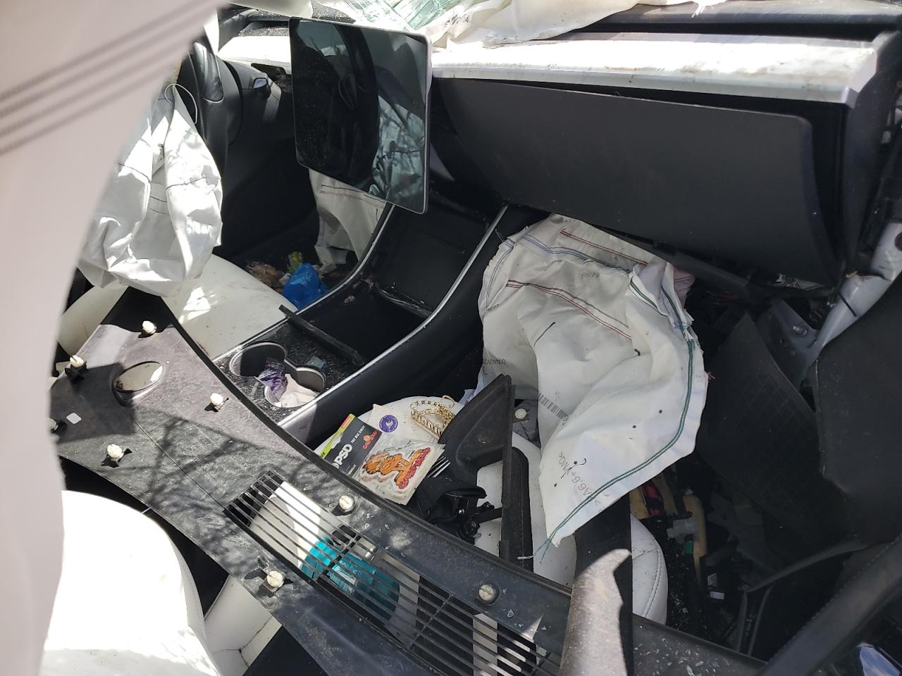 2018 Tesla Model 3 VIN: 5YJ3E1EB6JF122475 Lot: 71881605