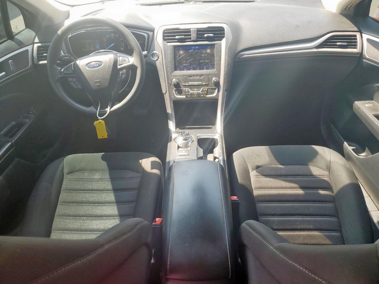 2020 Ford Fusion Se VIN: 3FA6P0HD4LR233113 Lot: 81262585