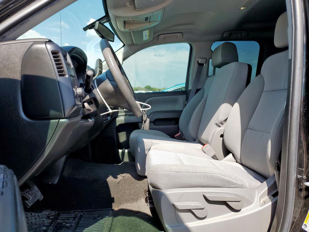 2017 Chevrolet Silverado C1500 Custom VIN: 1GCRCPEHXHZ386598 Lot: 81961605