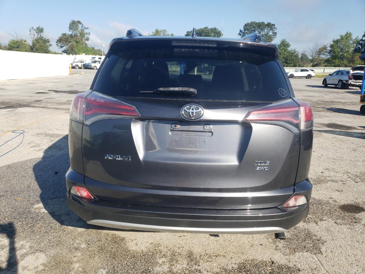 2017 Toyota Rav4 Xle VIN: JTMRFREV7HD204930 Lot: 82039435