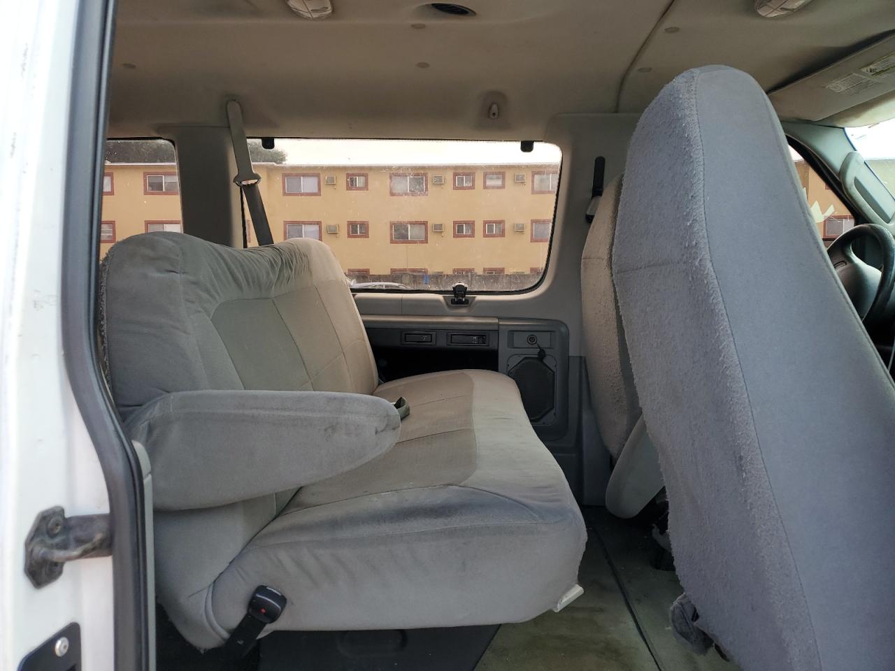 2007 Ford Econoline E350 Super Duty Wagon VIN: 1FBSS31L07DA31012 Lot: 84170465