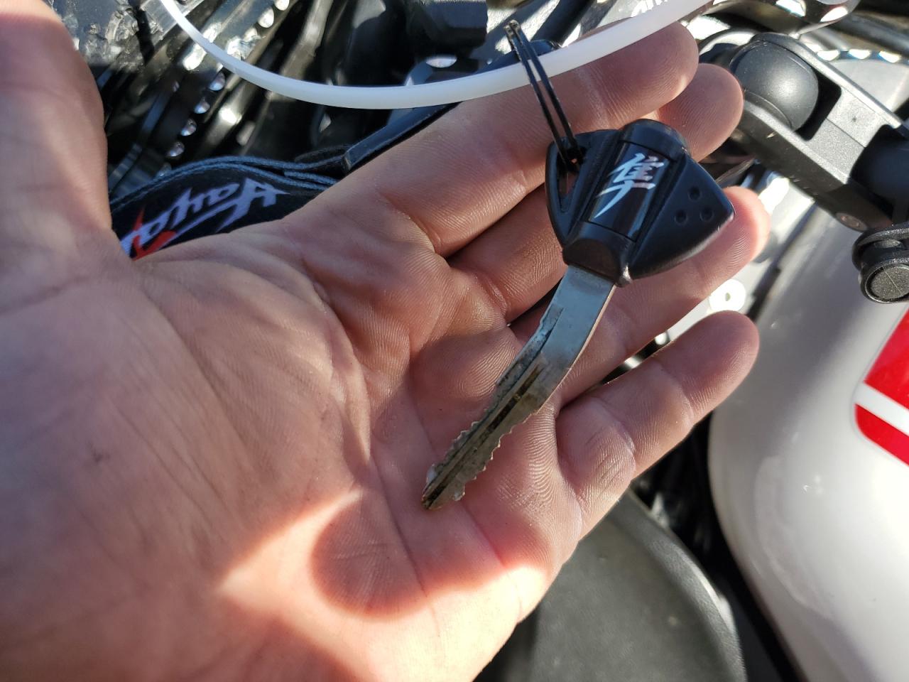 2018 Suzuki Gsx1300 Ra VIN: JS1GX72B9J2100017 Lot: 71689615