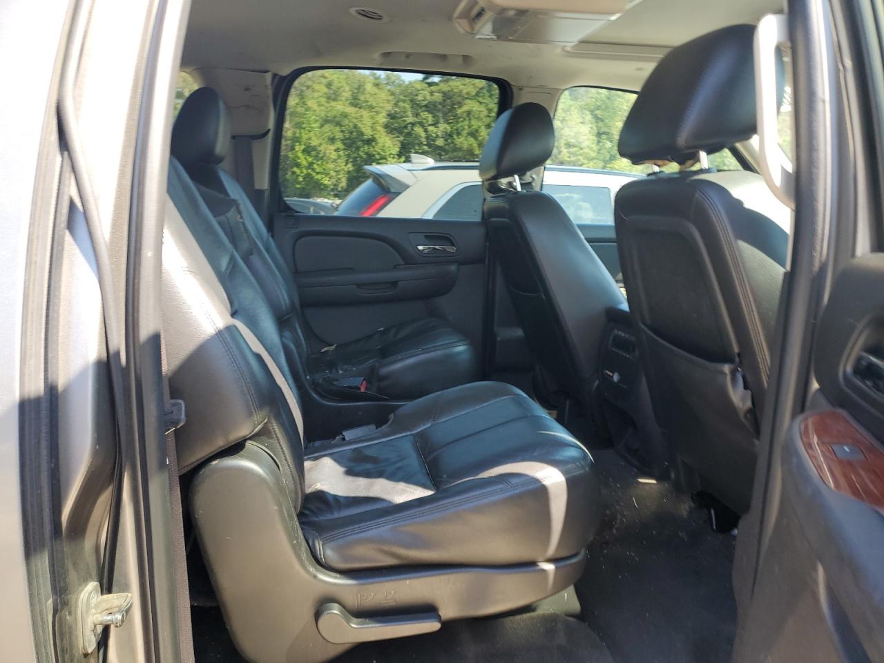 2012 Chevrolet Suburban K1500 Lt VIN: 1GNSKJE78CR195738 Lot: 81434625