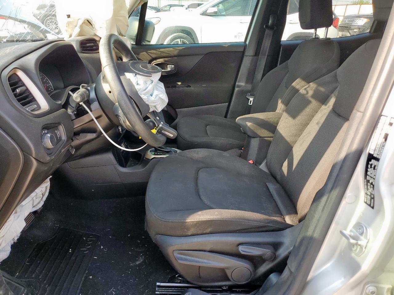 2016 Jeep Renegade Sport VIN: ZACCJAAT9GPD73521 Lot: 81100555