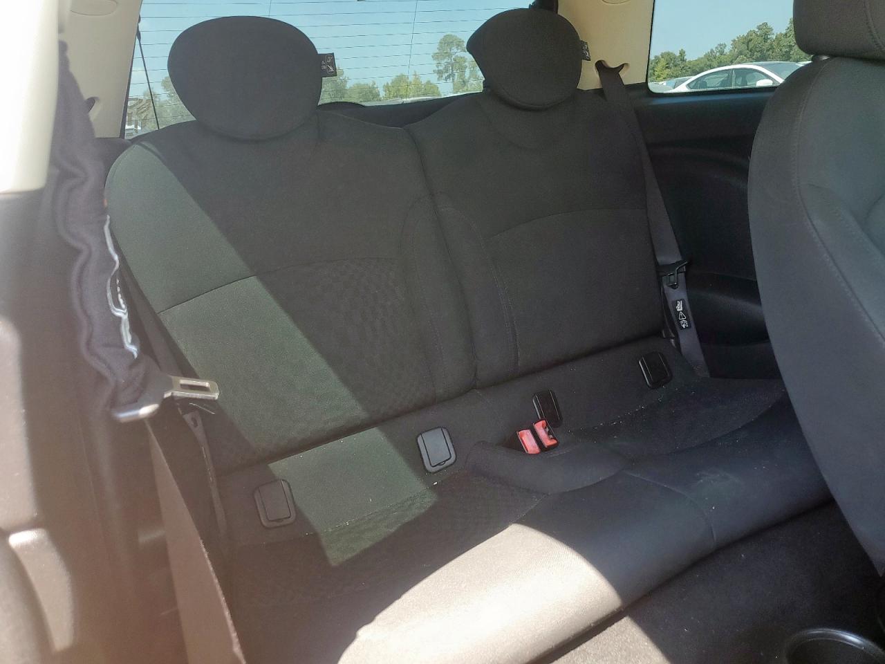 2011 Mini Cooper VIN: WMWSU3C52BT251090 Lot: 91665685