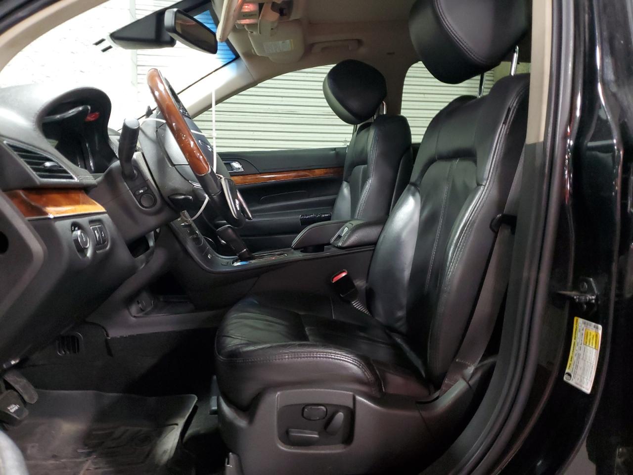 2014 Lincoln Mkt VIN: 2LMHJ5AT5EBL52132 Lot: 81505275