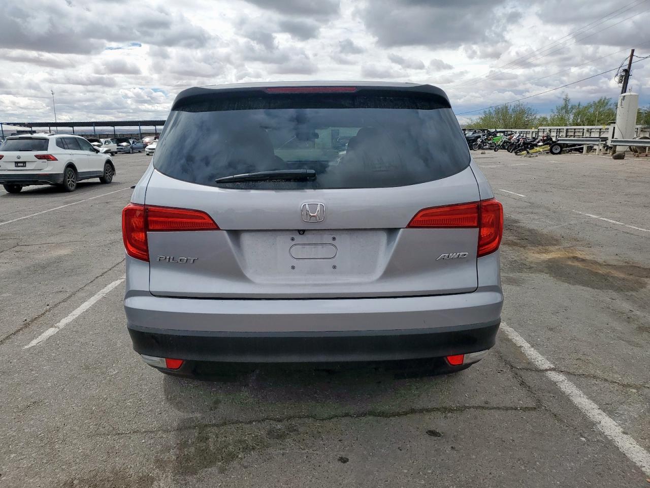 2017 Honda Pilot Lx VIN: 5FNYF6H16HB082878 Lot: 71538845