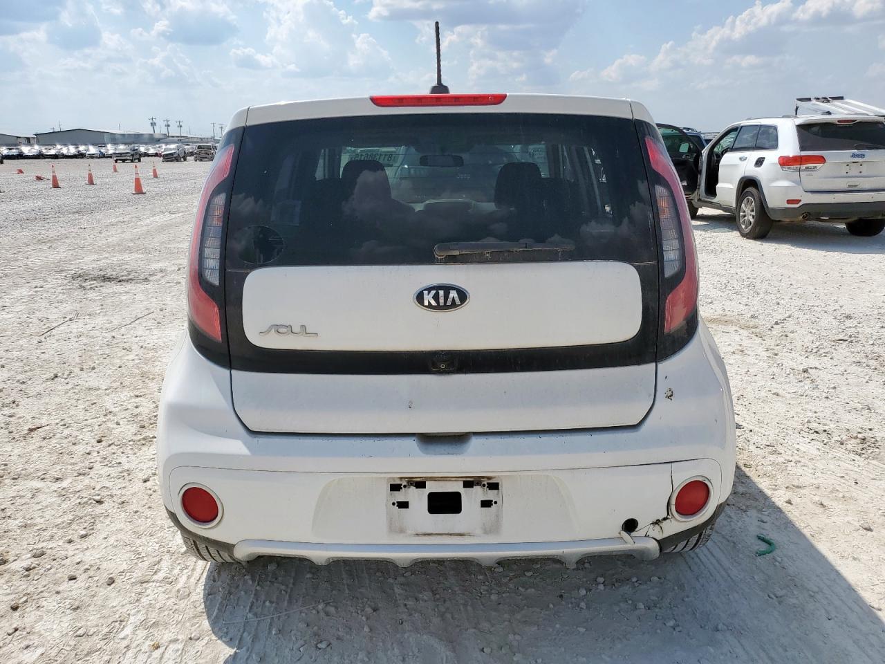 2018 Kia Soul + VIN: KNDJP3A59J7506530 Lot: 81138615