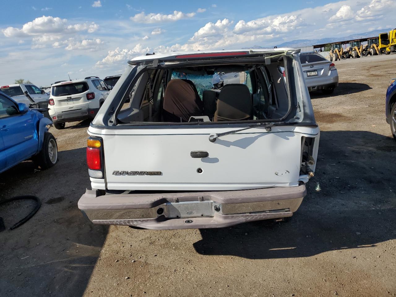 1995 Ford Explorer VIN: 1FMDU32X2SZB30745 Lot: 70494245