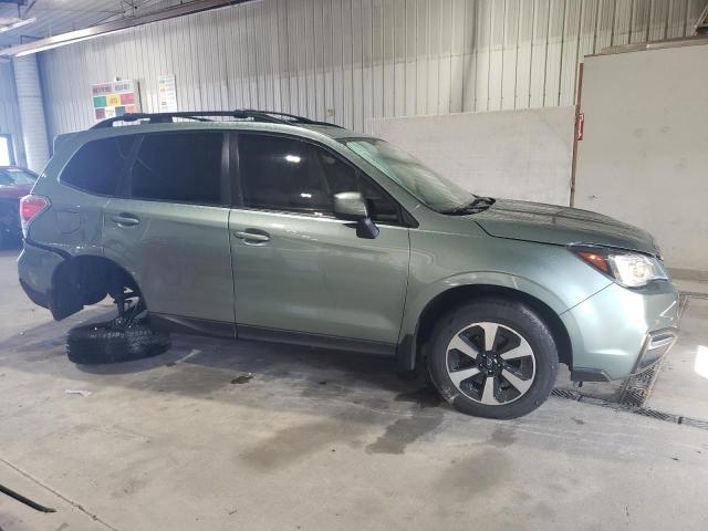  SUBARU FORESTER 2018 Зеленый