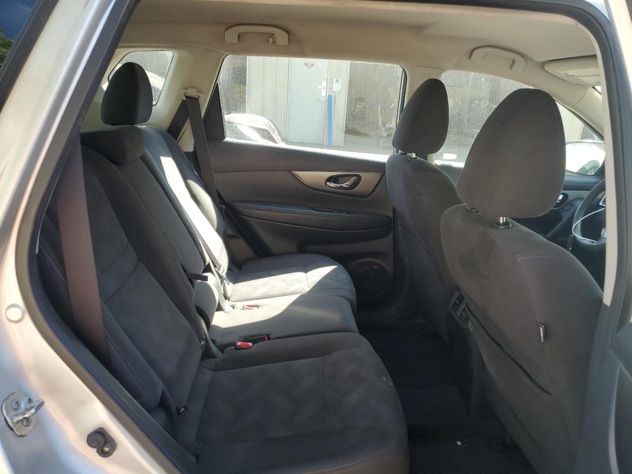 2015 Nissan Rogue S VIN: KNMAT2MV5FP588202 Lot: 80165035