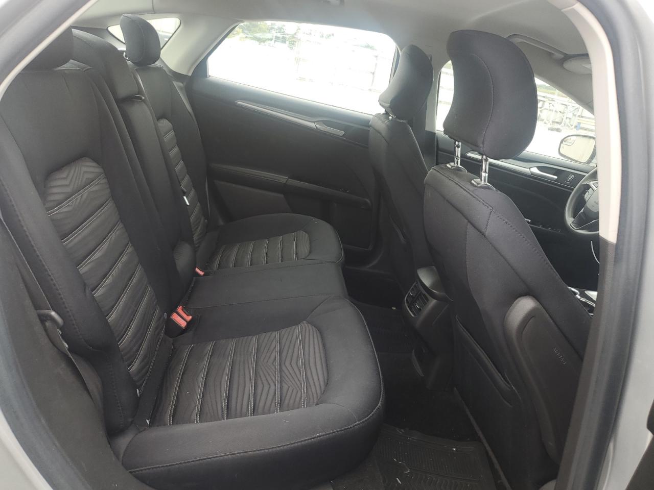 2016 Ford Fusion Se VIN: 3FA6P0H72GR275568 Lot: 70266215