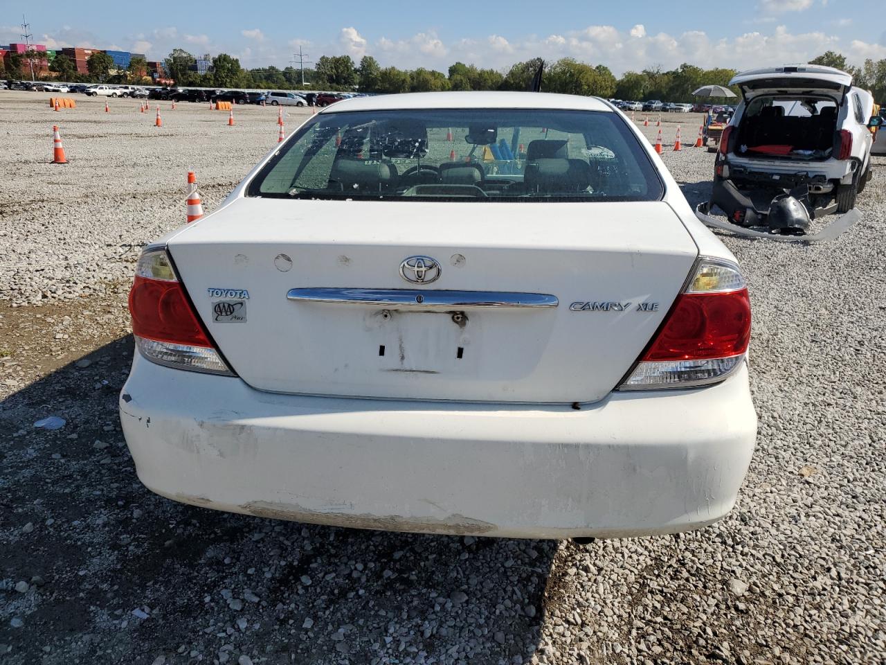 2005 Toyota Camry Le VIN: 4T1BE30K75U394654 Lot: 71539425