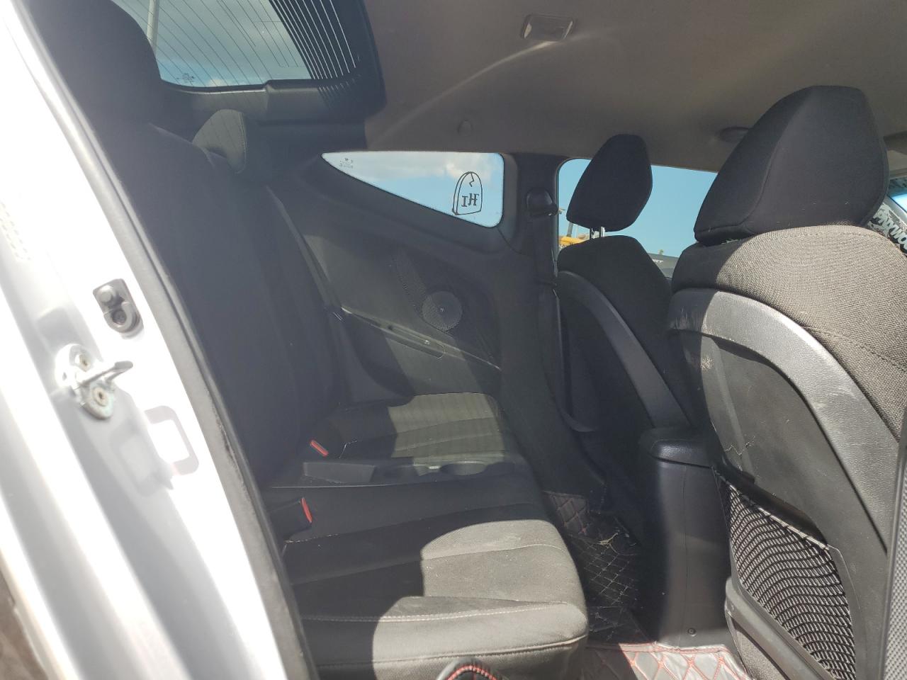 2017 Hyundai Veloster VIN: KMHTC6AD0HU305572 Lot: 80583385