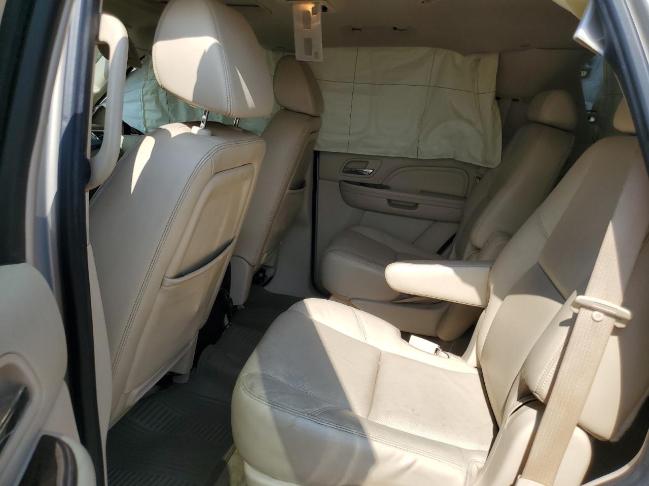 2008 Cadillac Escalade Luxury VIN: 1GYFK63848R242302 Lot: 80396165