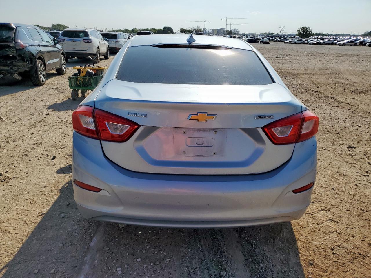 2018 Chevrolet Cruze Premier VIN: 1G1BF5SM3J7131106 Lot: 71320705