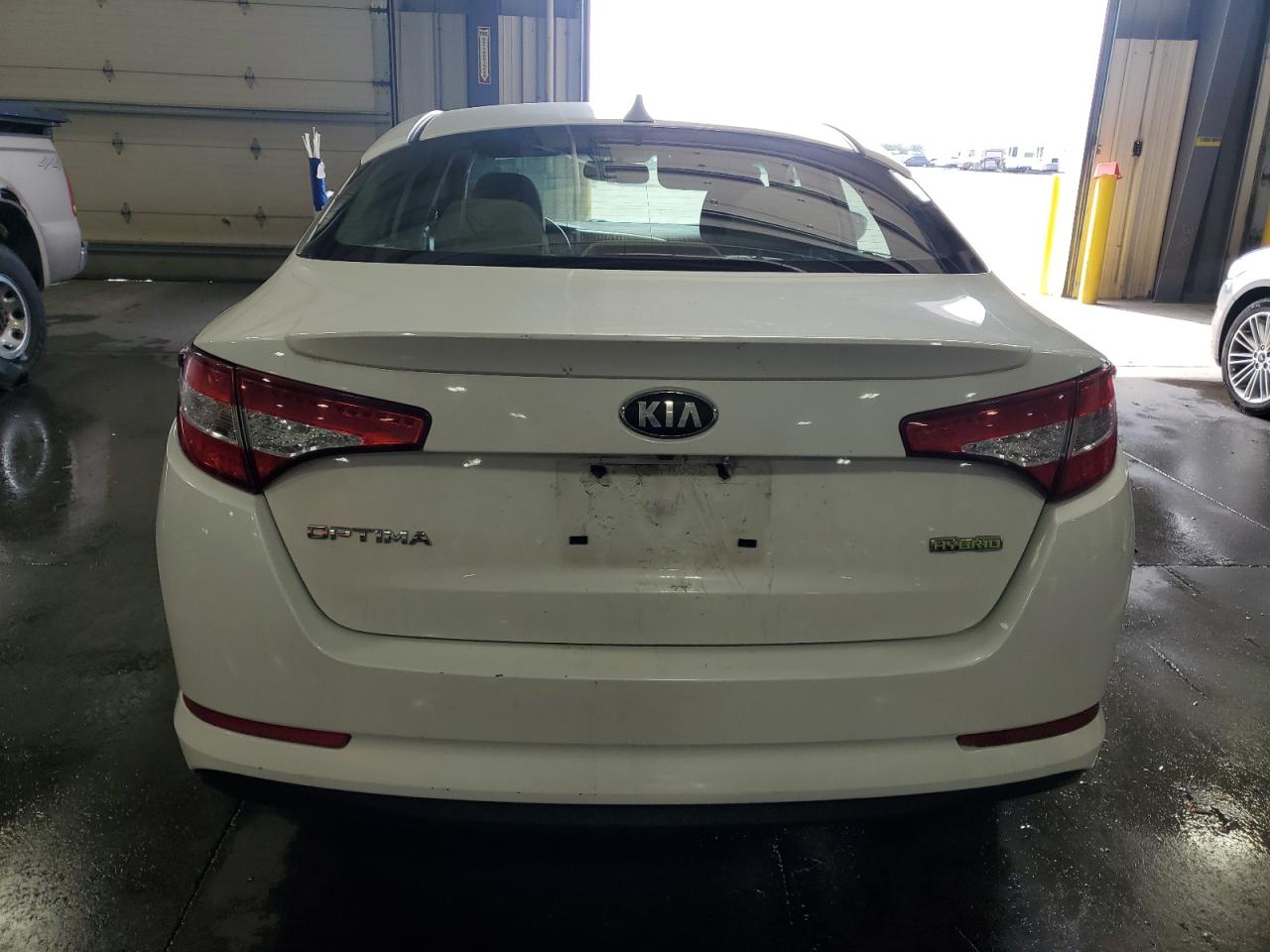 2013 Kia Optima Hybrid VIN: KNAGM4AD6D5047812 Lot: 81481815