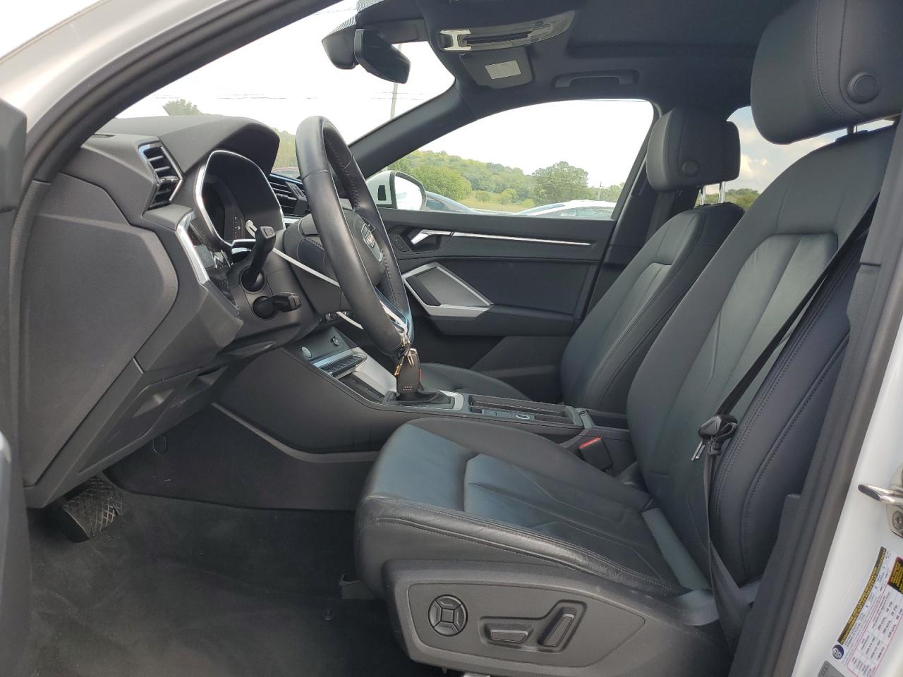 2020 Audi Q3 Premium Plus VIN: WA1BECF31L1112683 Lot: 83958755
