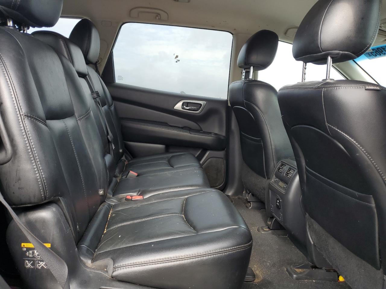 2015 Nissan Pathfinder S VIN: 5N1AR2MN5FC717122 Lot: 71411965