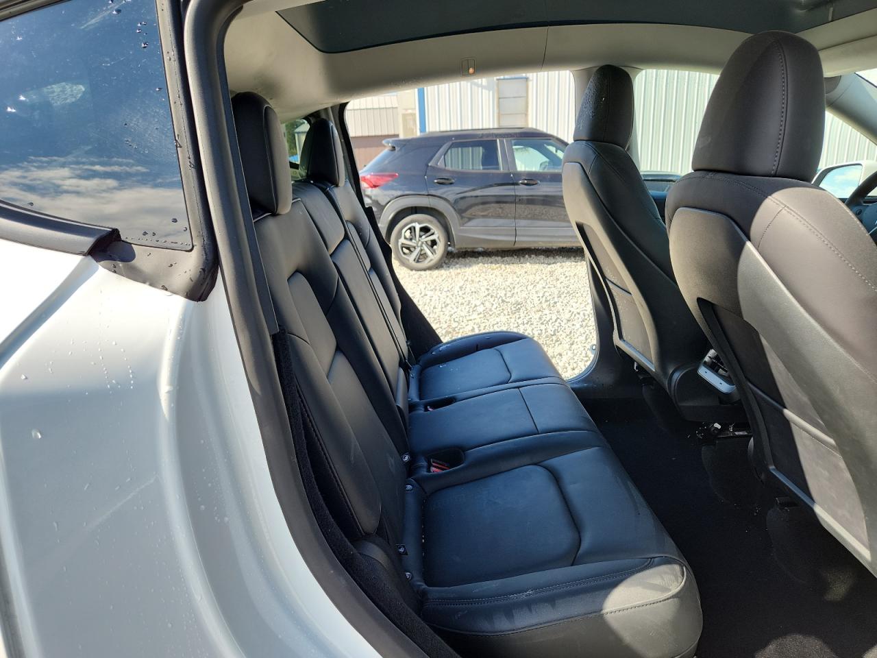 2025 Tesla Model Y VIN: 7SAYGDEE1SA358979 Lot: 71098965