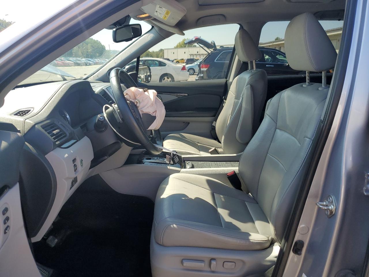 2018 Honda Pilot Touring VIN: 5FNYF6H95JB045963 Lot: 84263495