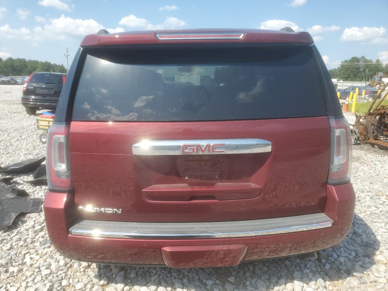 2019 GMC Yukon Denali VIN: 1GKS2CKJXKR318432 Lot: 71249975