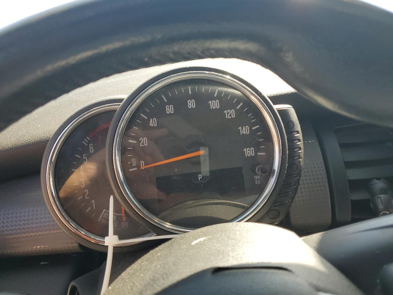 2016 Mini Cooper VIN: WMWWG5C54G3C19451 Lot: 81836275