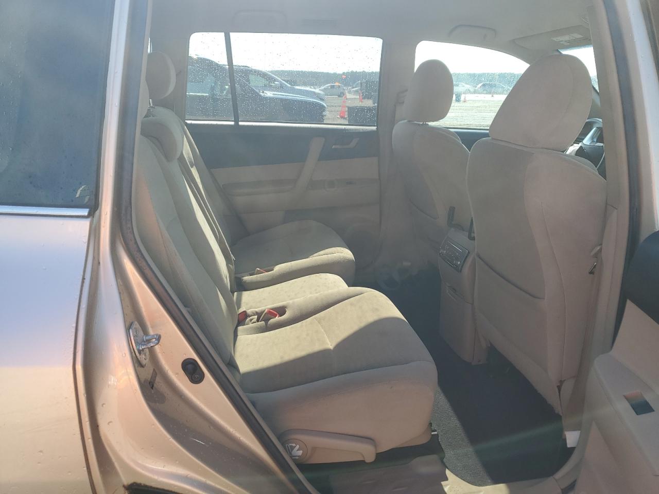 2011 Toyota Highlander Base VIN: 5TDBK3EH0BS083383 Lot: 81420085