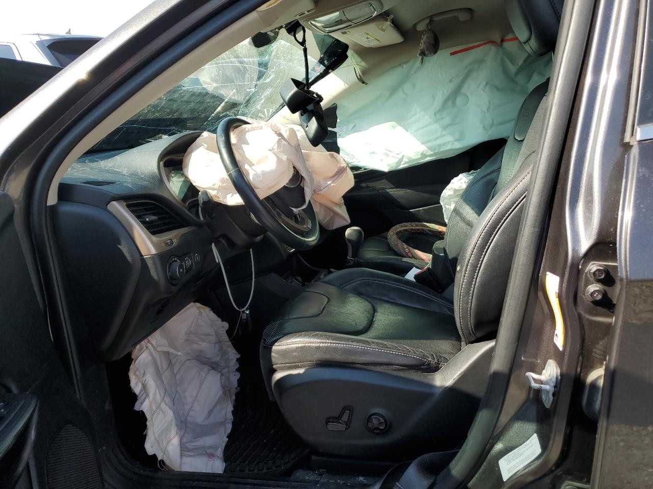 2015 Jeep Cherokee Limited VIN: 1C4PJLDS0FW532542 Lot: 80402995