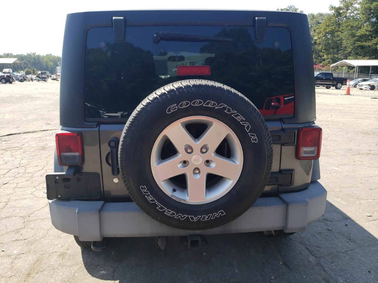 2016 Jeep Wrangler Unlimited Sport VIN: 1C4BJWDGXGL325134 Lot: 80110015