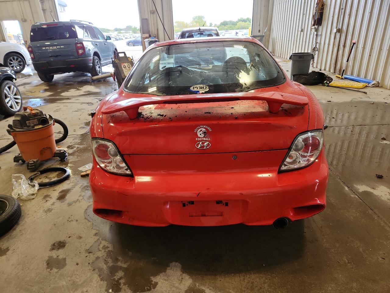 2001 Hyundai Tiburon VIN: KMHJG25F51U262305 Lot: 71648815