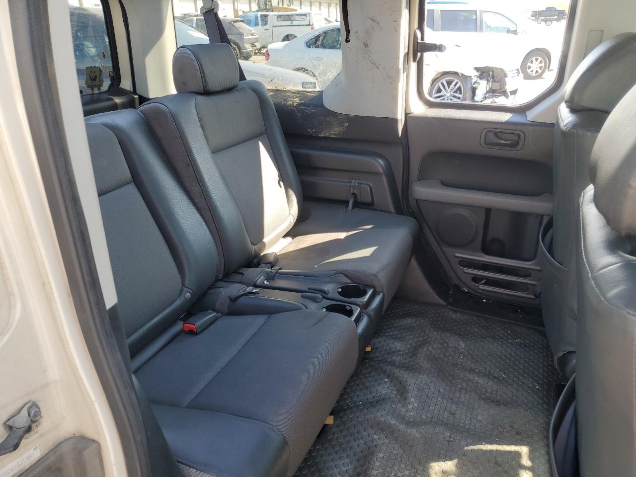 2005 Honda Element Ex VIN: 5J6YH286X5L010812 Lot: 70928635