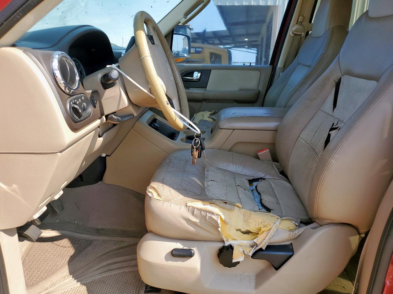 2005 Ford Expedition Eddie Bauer VIN: 1FMFU17525LA73670 Lot: 81322185